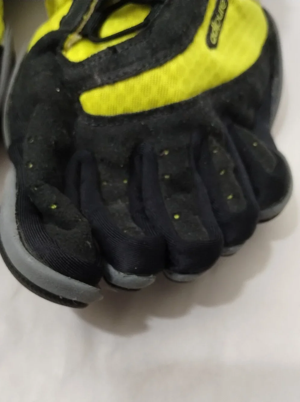adidas minimalist toe